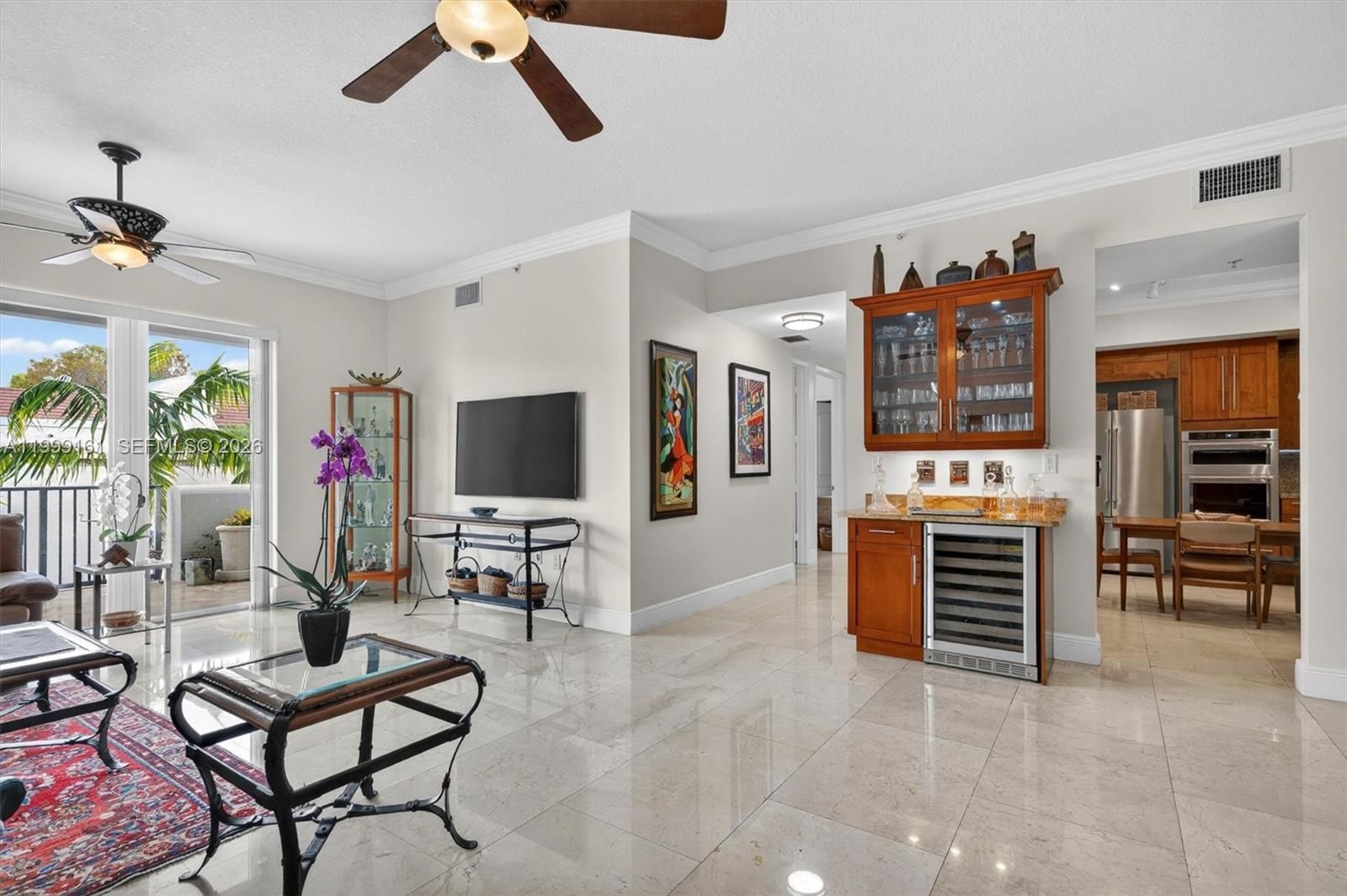 Real estate property located at 650 Valencia Ave #302, Miami-dade, Valencia Grande Condo, Coral Gables, FL