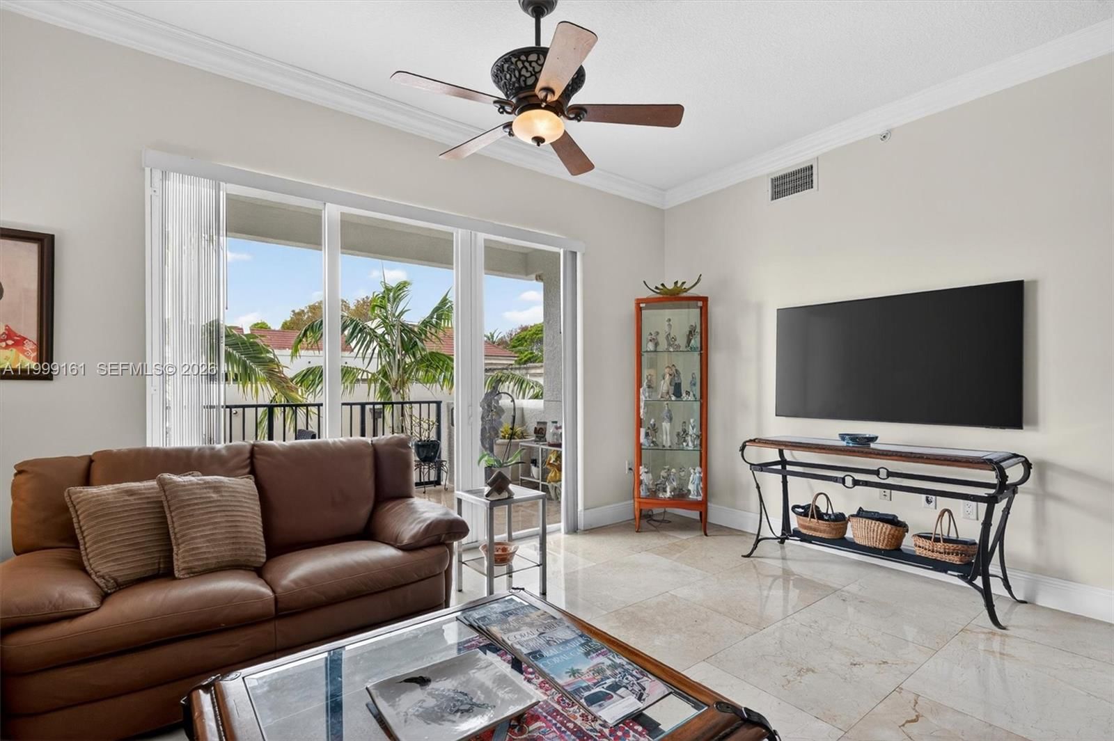 Real estate property located at 650 Valencia Ave #302, Miami-dade, Valencia Grande Condo, Coral Gables, FL