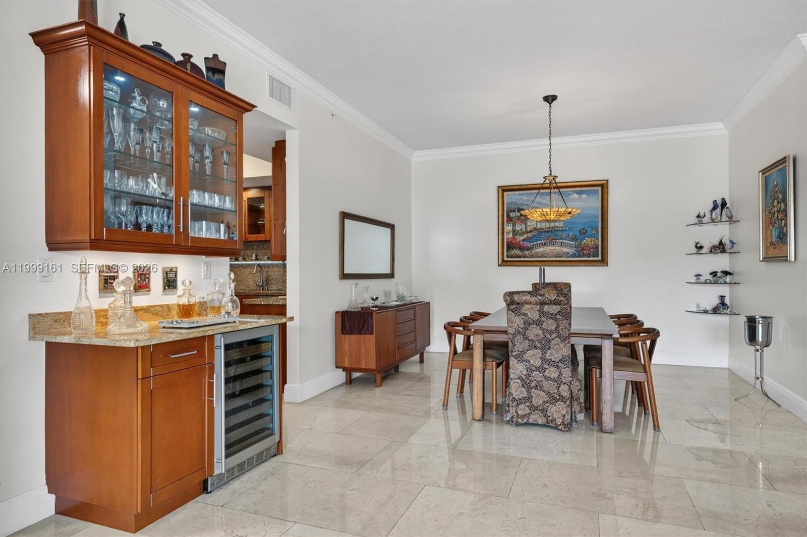 Real estate property located at 650 Valencia Ave #302, Miami-dade, Valencia Grande Condo, Coral Gables, FL