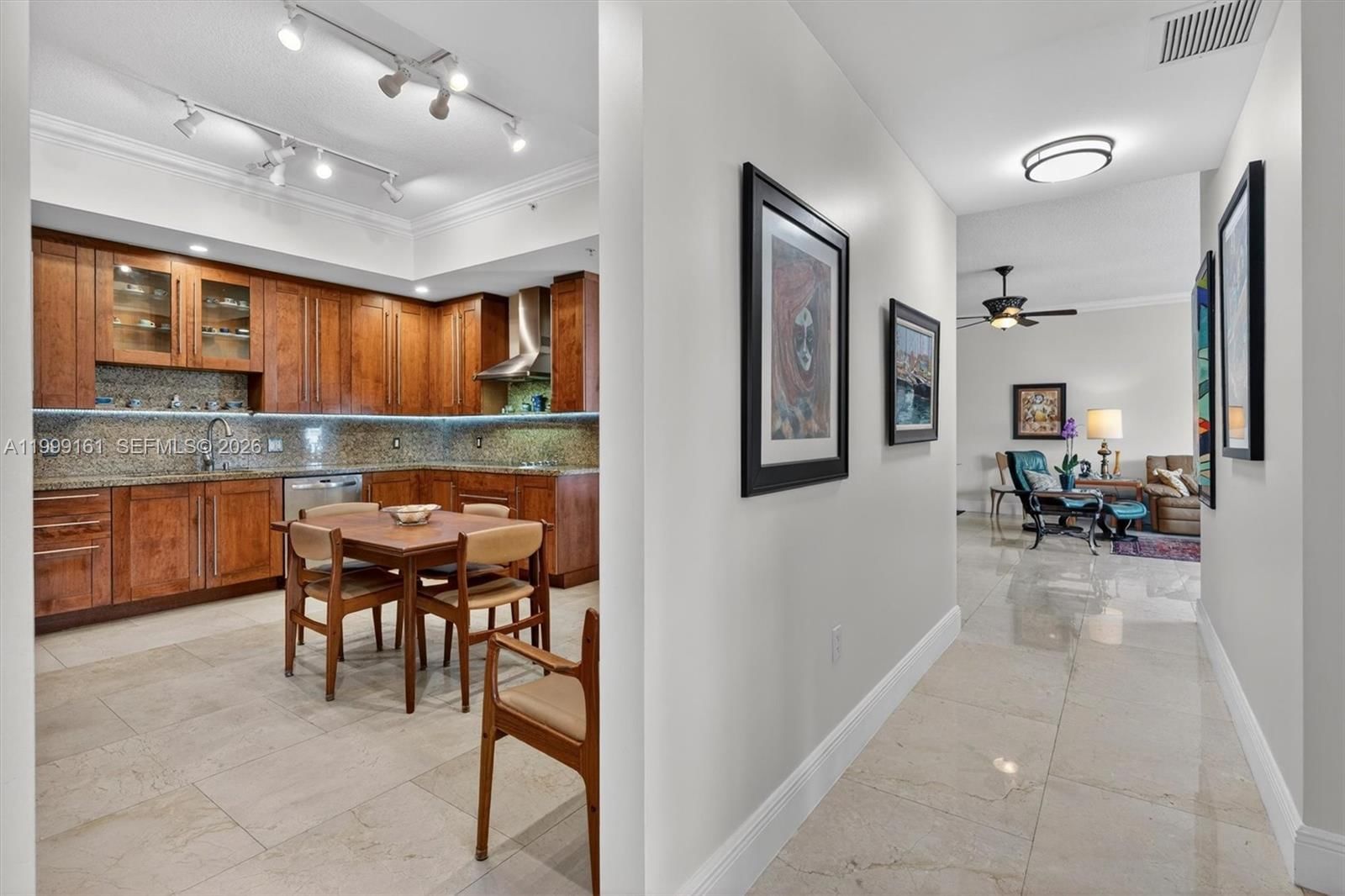 Real estate property located at 650 Valencia Ave #302, Miami-dade, Valencia Grande Condo, Coral Gables, FL