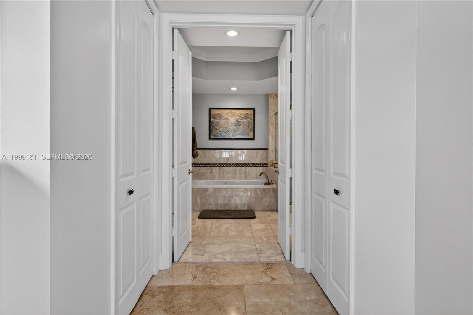 Real estate property located at 650 Valencia Ave #302, Miami-dade, Valencia Grande Condo, Coral Gables, FL