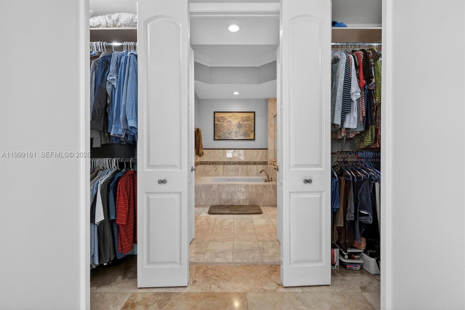 Real estate property located at 650 Valencia Ave #302, Miami-dade, Valencia Grande Condo, Coral Gables, FL