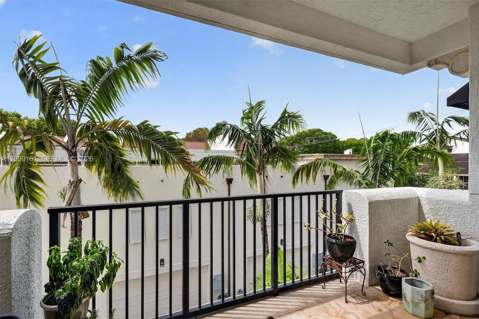 Real estate property located at 650 Valencia Ave #302, Miami-dade, Valencia Grande Condo, Coral Gables, FL