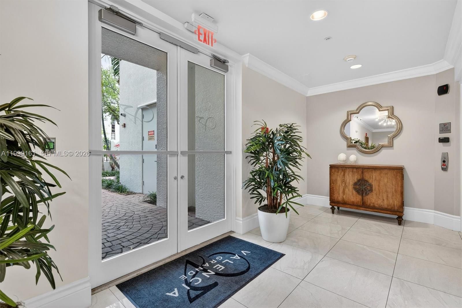 Real estate property located at 650 Valencia Ave #302, Miami-dade, Valencia Grande Condo, Coral Gables, FL