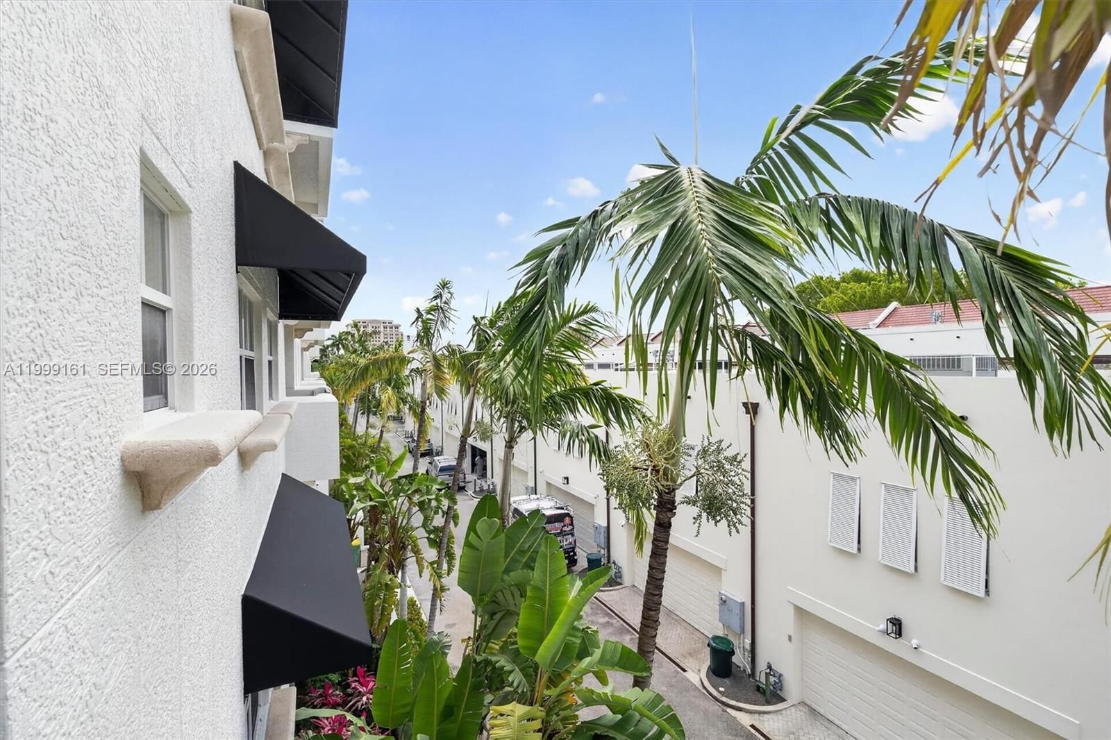 Real estate property located at 650 Valencia Ave #302, Miami-dade, Valencia Grande Condo, Coral Gables, FL