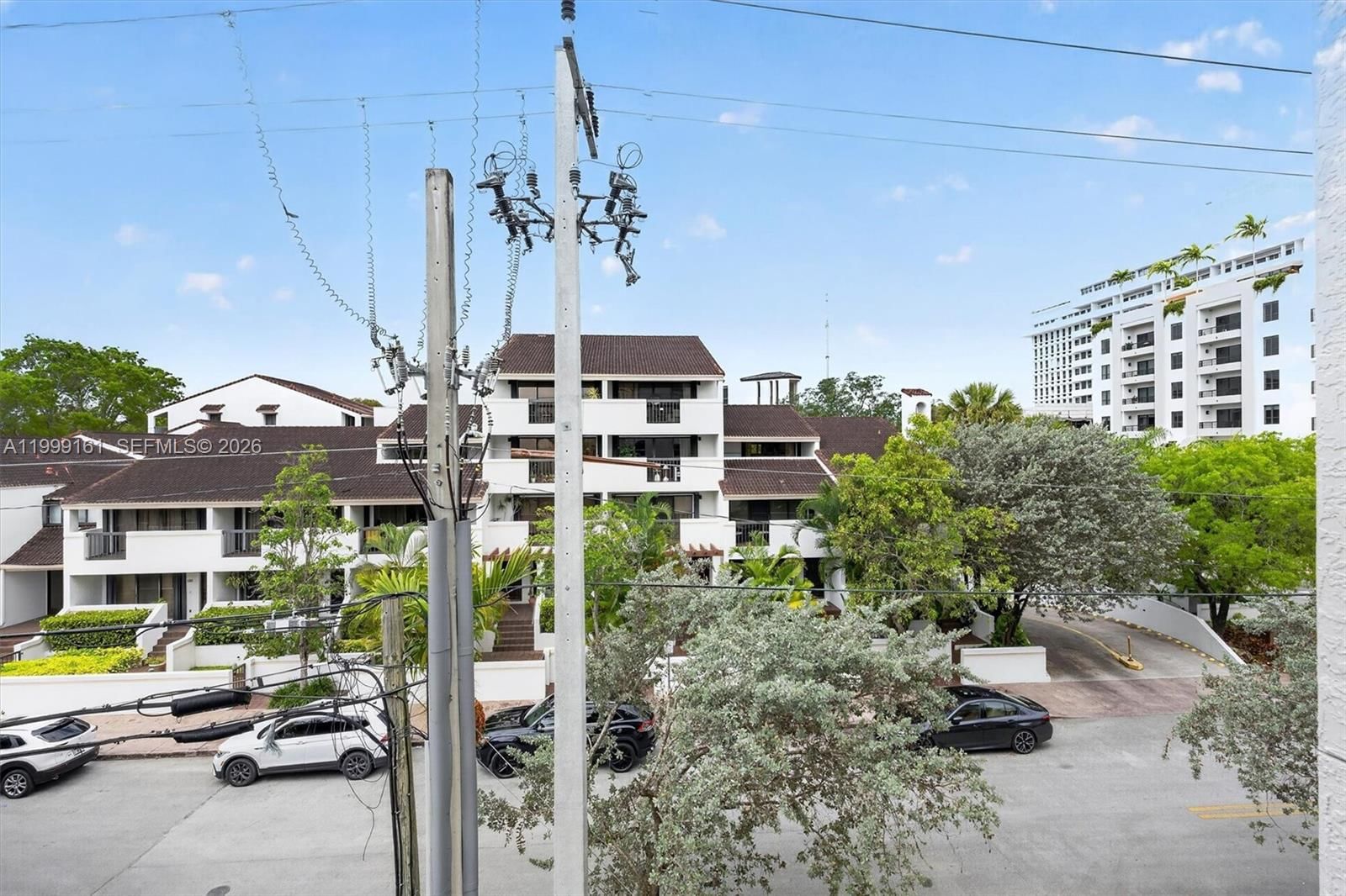 Real estate property located at 650 Valencia Ave #302, Miami-dade, Valencia Grande Condo, Coral Gables, FL