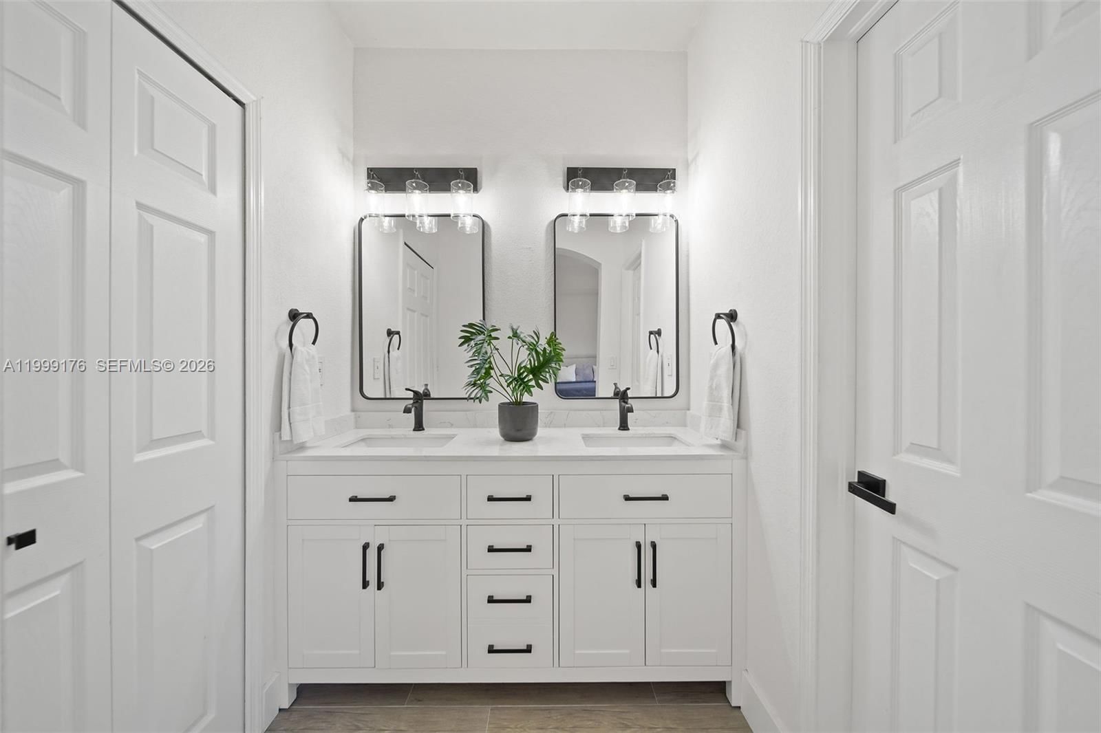 Real estate property located at 11613 78th St, Miami-dade, Doral Isles North Sec Two, Doral, FL