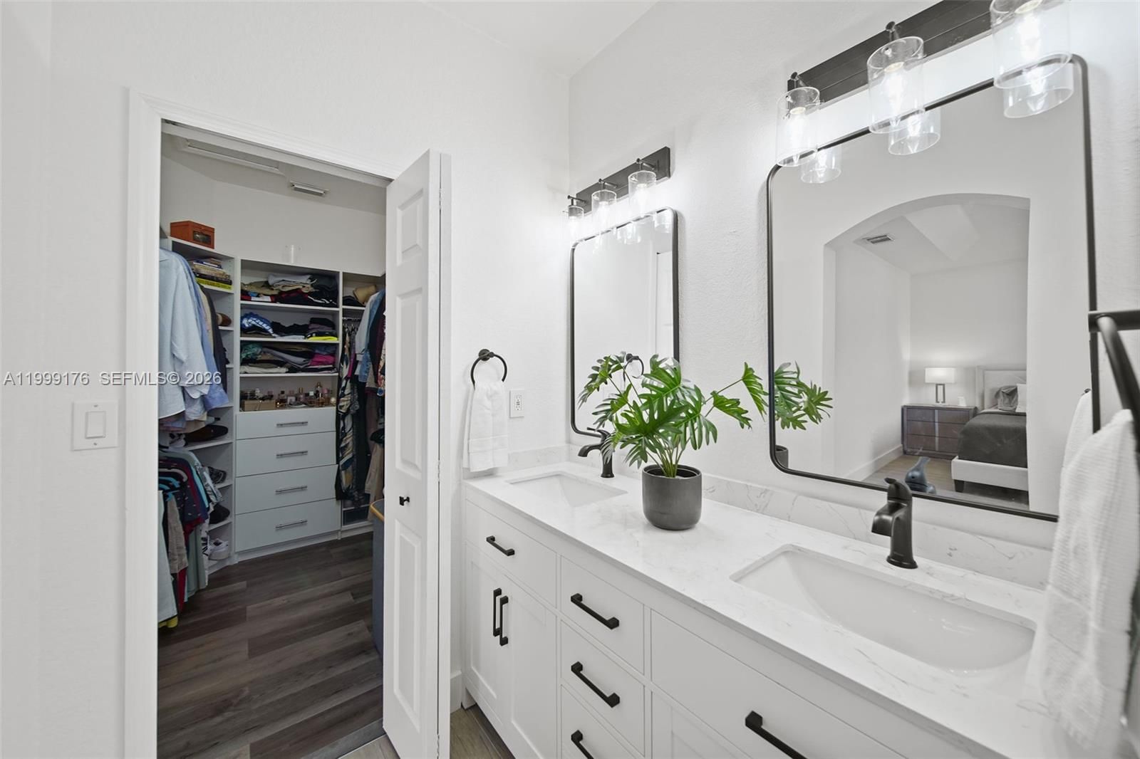 Real estate property located at 11613 78th St, Miami-dade, Doral Isles North Sec Two, Doral, FL