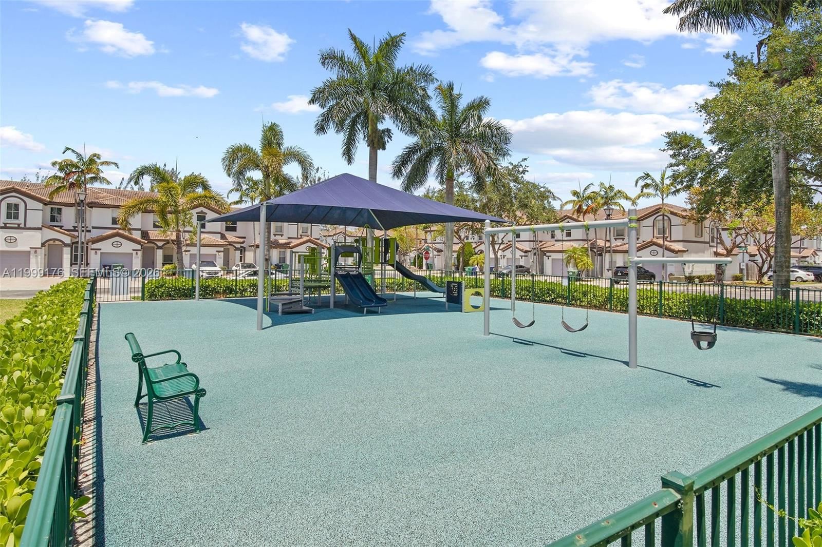 Real estate property located at 11613 78th St, Miami-dade, Doral Isles North Sec Two, Doral, FL