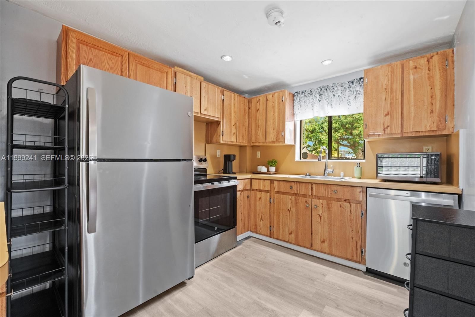 Real estate property located at 1395 177th St, Miami-dade, Fulford By Sea Sec N, North Miami Beach, FL