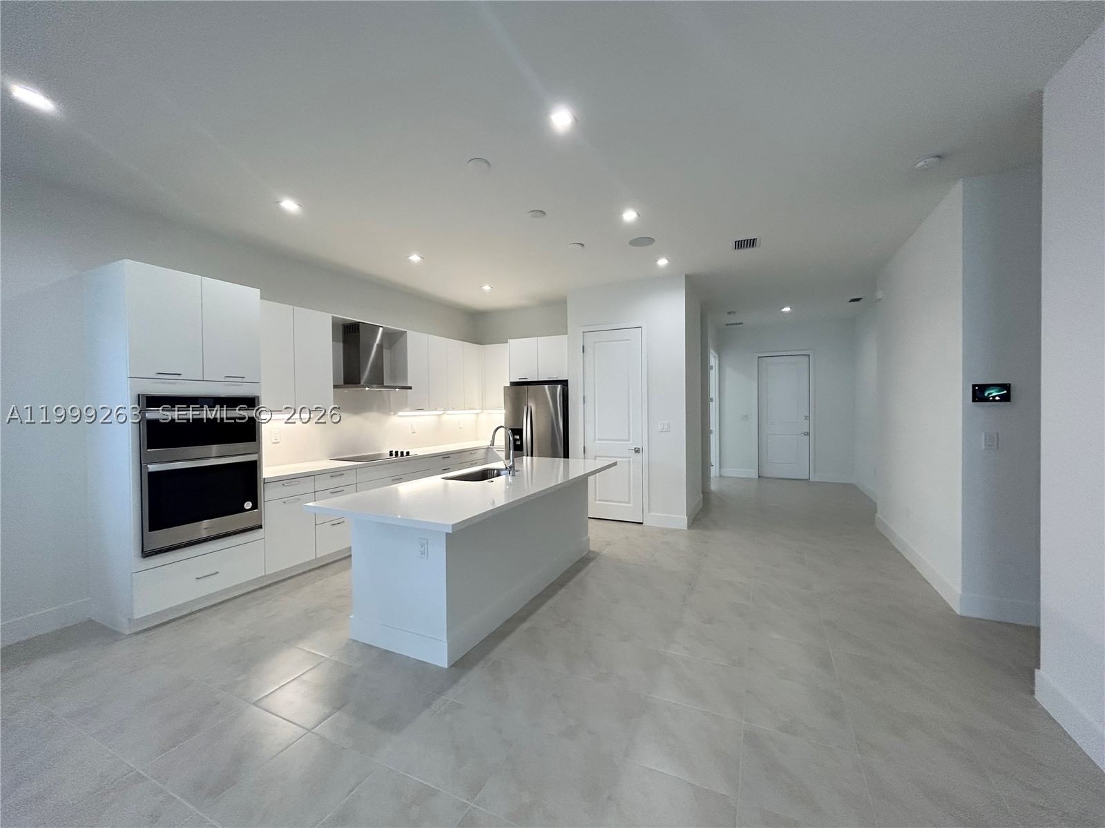 Real estate property located at 8037 46th Ter, Miami-dade, Canarias East, Doral, FL