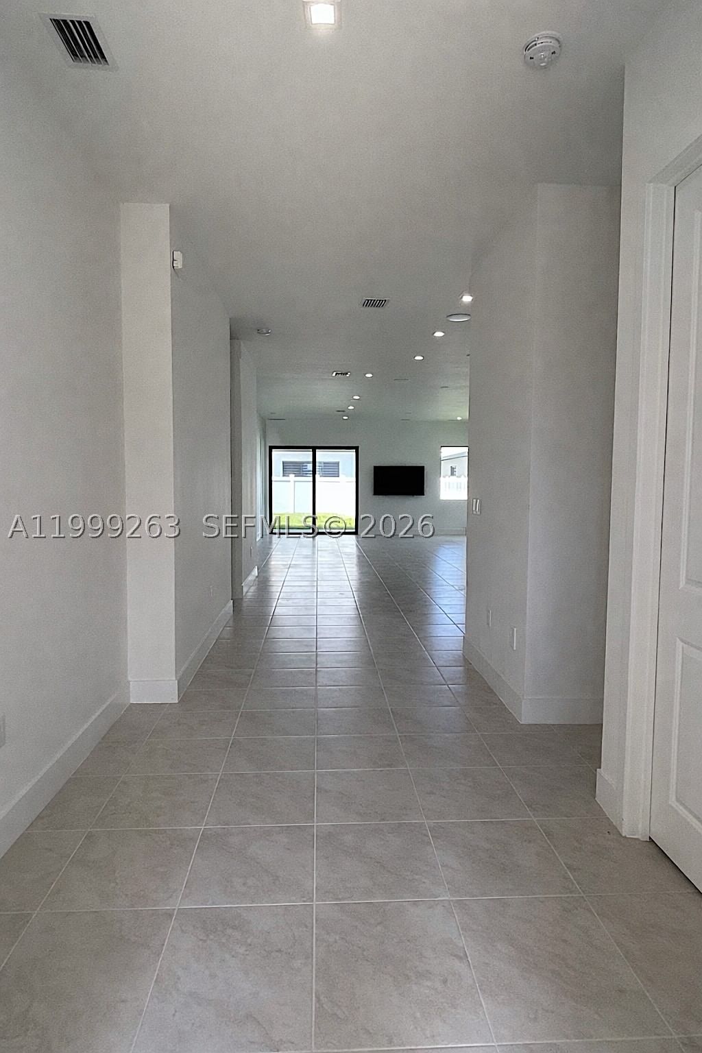 Real estate property located at 8037 46th Ter, Miami-dade, Canarias East, Doral, FL
