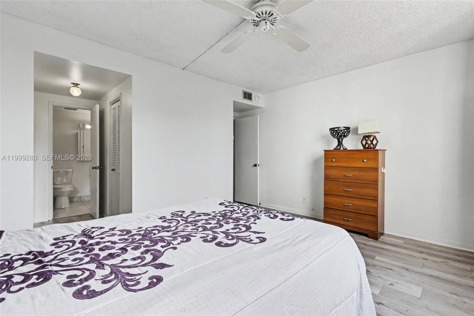 Real estate property located at 4330 Hillcrest Dr #405, Broward, Hillcrest East No 23 Cond, Hollywood, FL