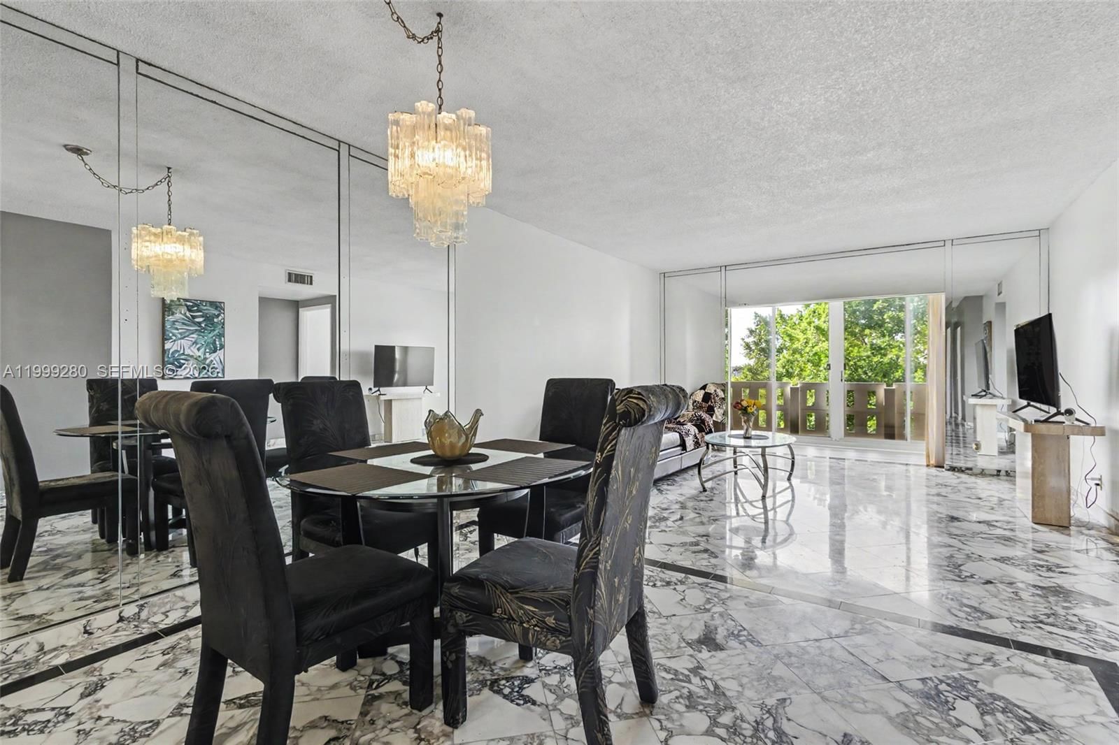 Real estate property located at 4330 Hillcrest Dr #405, Broward, Hillcrest East No 23 Cond, Hollywood, FL