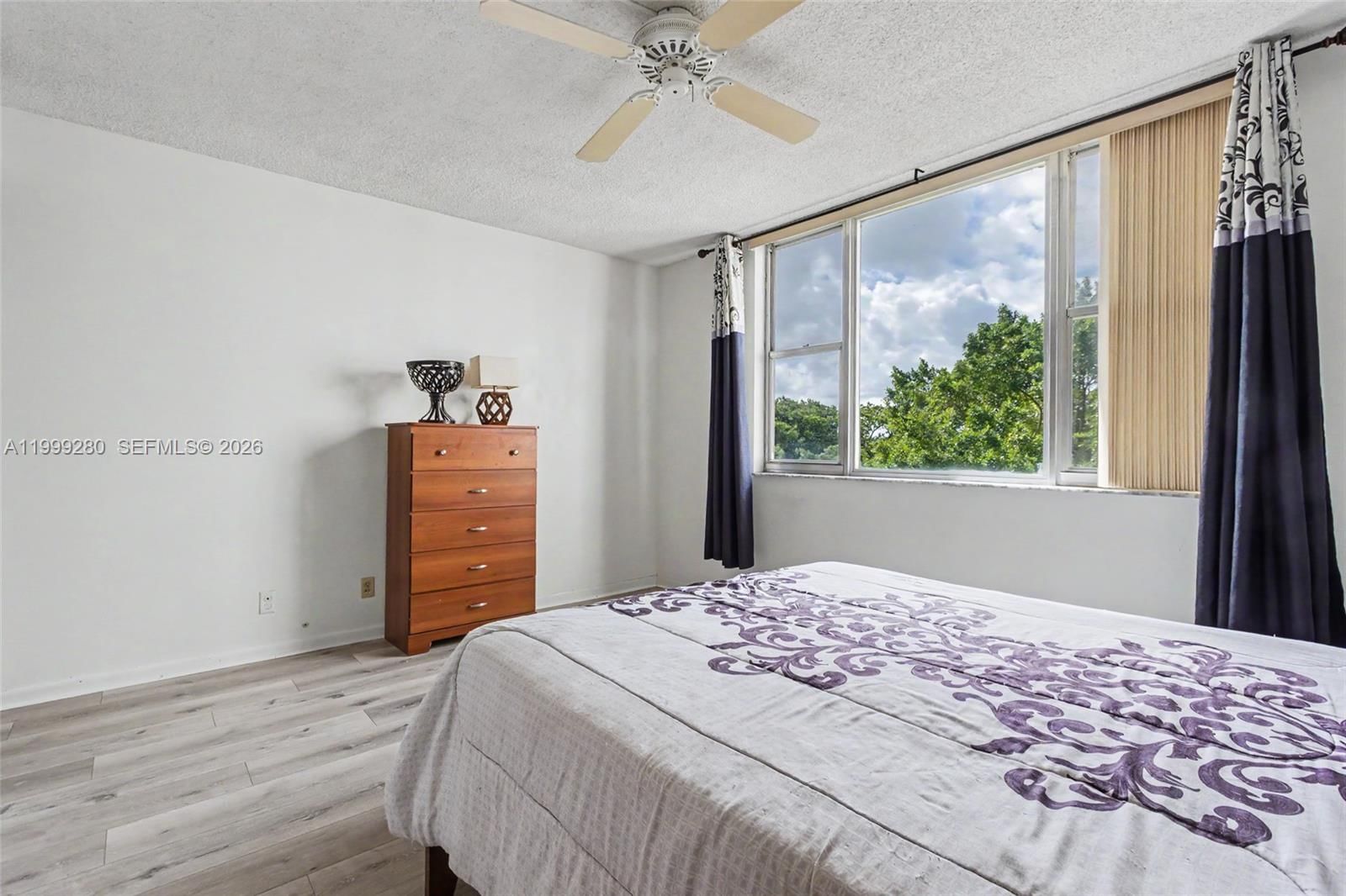 Real estate property located at 4330 Hillcrest Dr #405, Broward, Hillcrest East No 23 Cond, Hollywood, FL