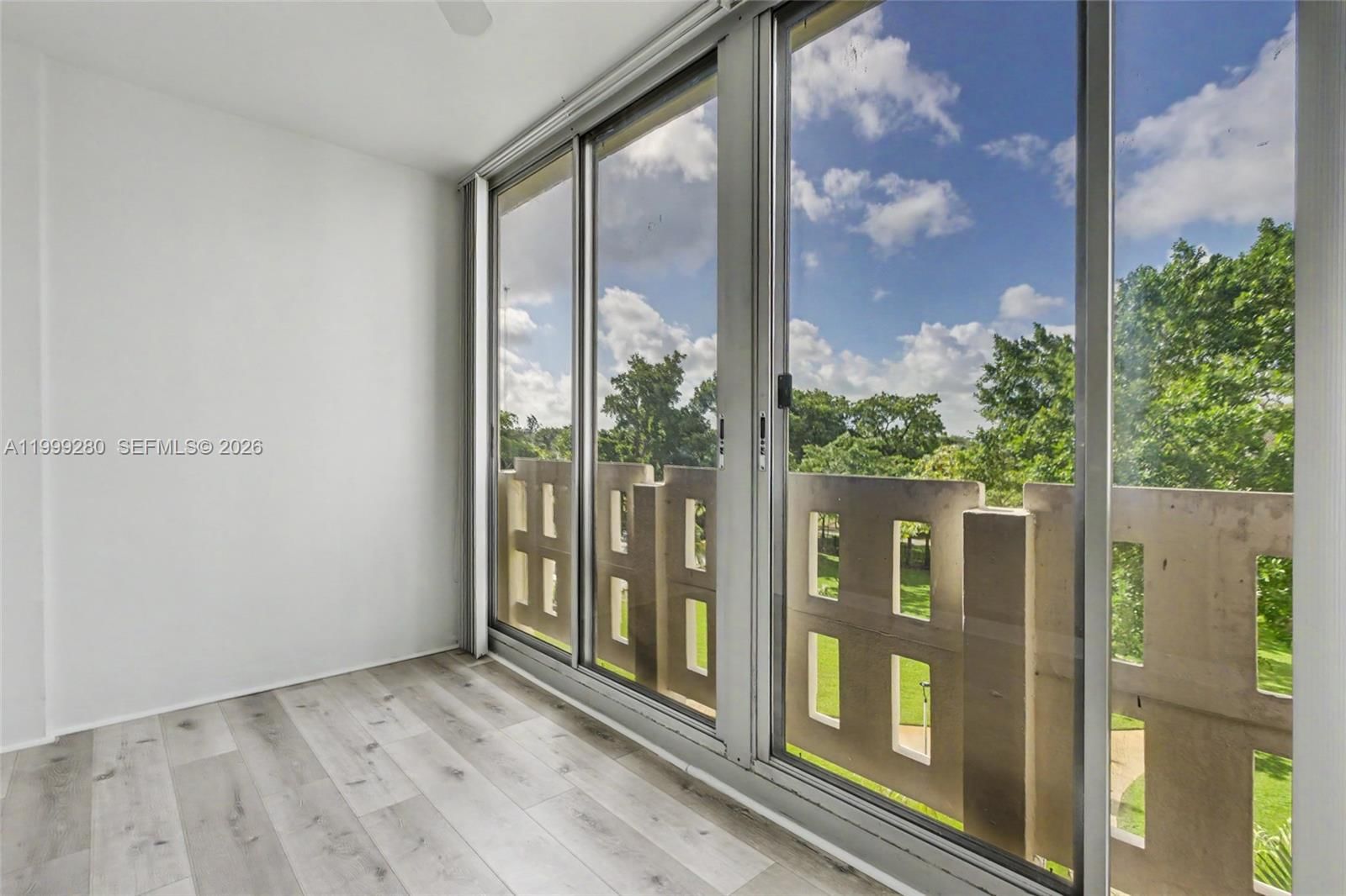 Real estate property located at 4330 Hillcrest Dr #405, Broward, Hillcrest East No 23 Cond, Hollywood, FL