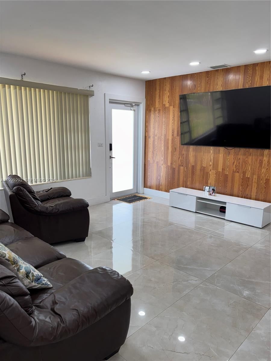 Real estate property located at 1331 98th Ter, Miami-dade, North Shore Gardens, Miami, FL