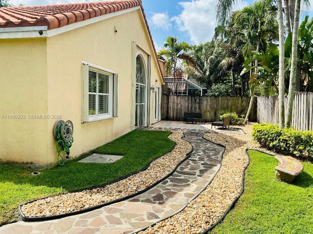 Real estate property located at 2724 Cayenne Ave, Broward, Embassy Lakes, Cooper City, FL