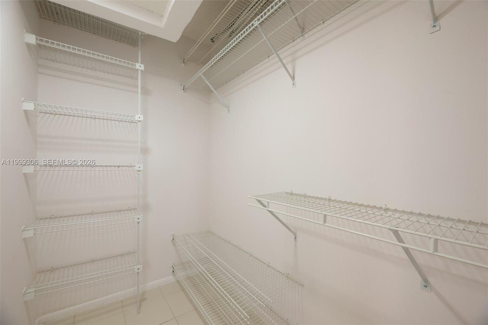 Real estate property located at 9311 Orange Grove Dr #211, Broward, Poinciana 14 Pine Island, Davie, FL