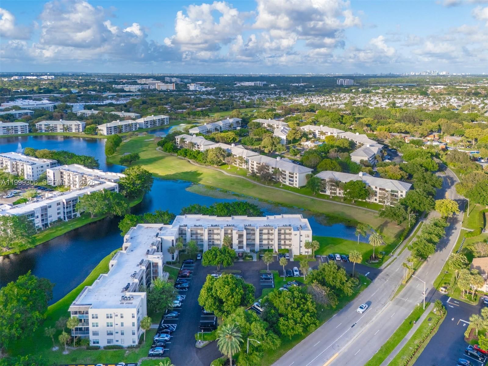 Real estate property located at 9311 Orange Grove Dr #211, Broward, Poinciana 14 Pine Island, Davie, FL