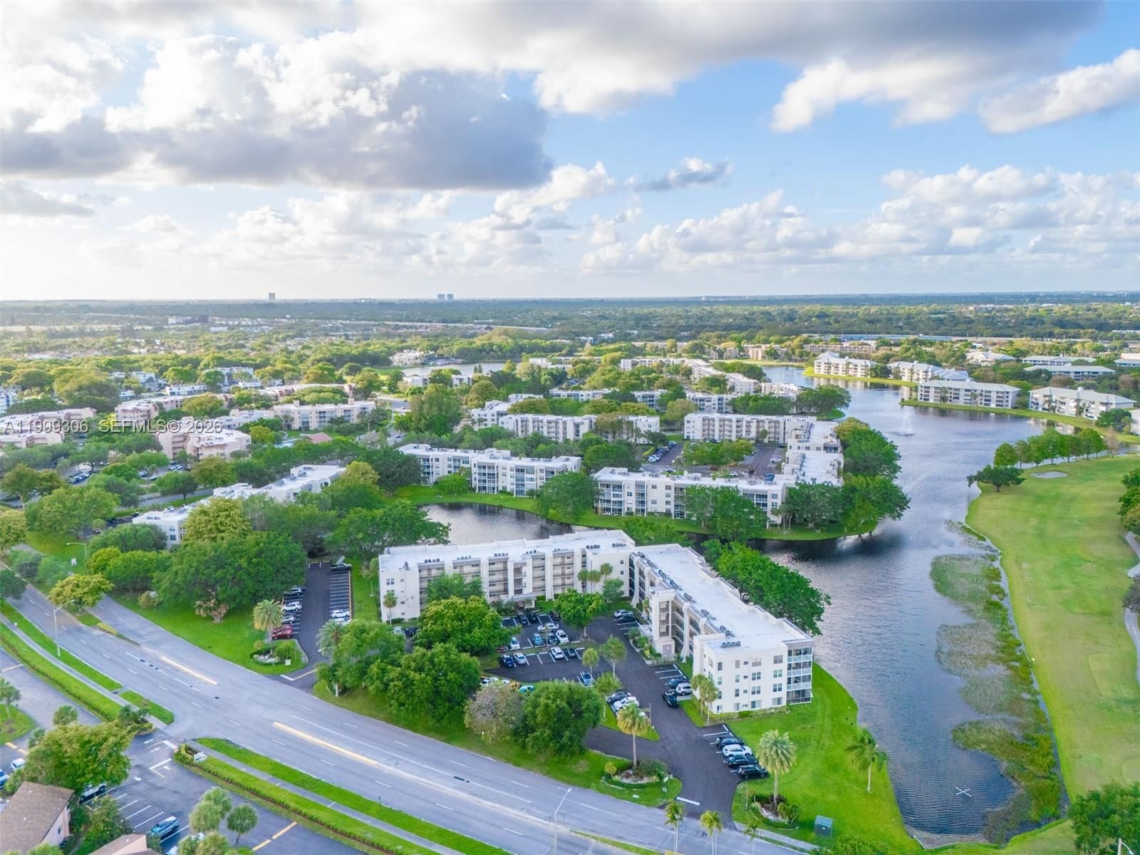 Real estate property located at 9311 Orange Grove Dr #211, Broward, Poinciana 14 Pine Island, Davie, FL