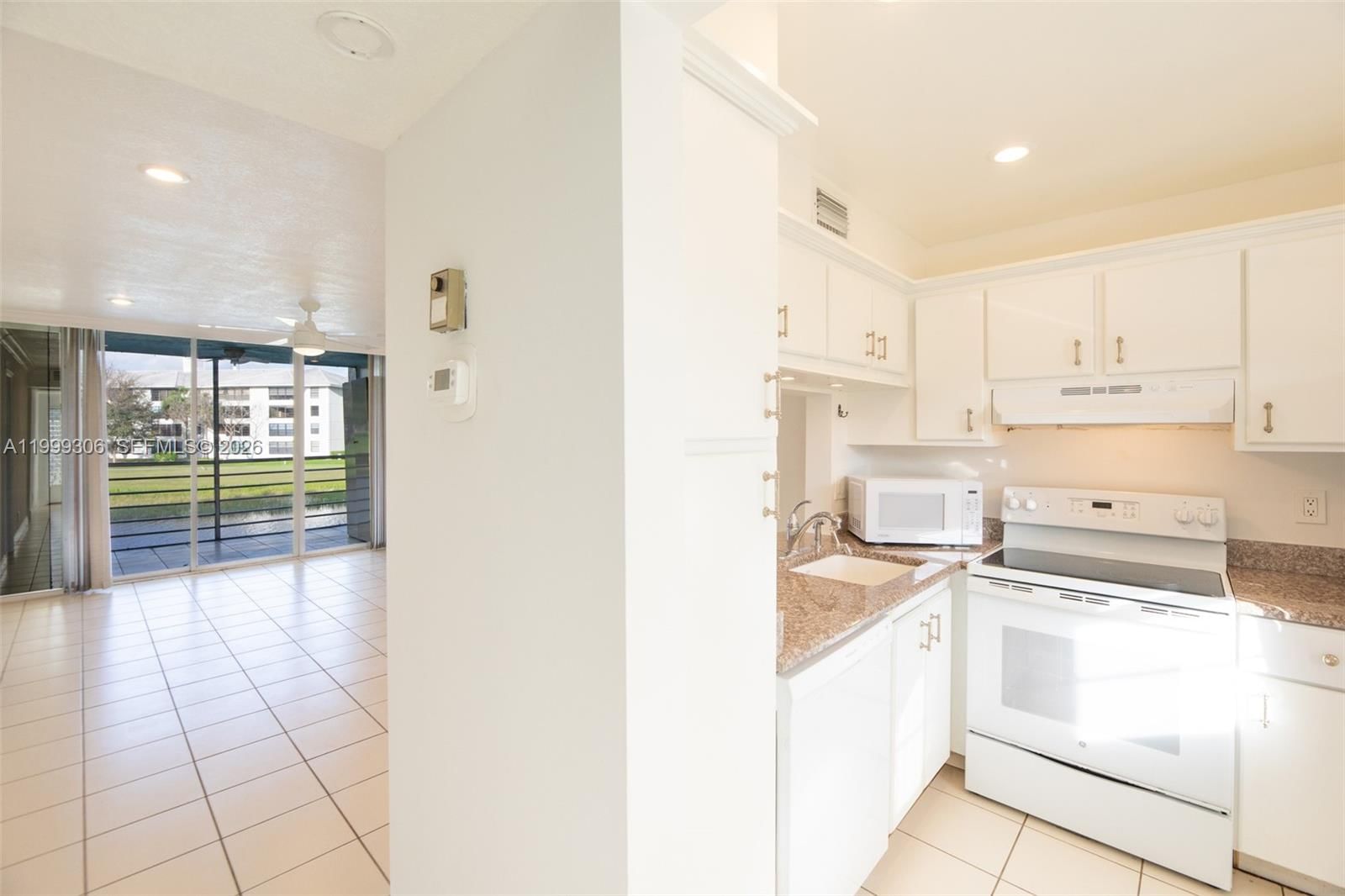 Real estate property located at 9311 Orange Grove Dr #211, Broward, Poinciana 14 Pine Island, Davie, FL