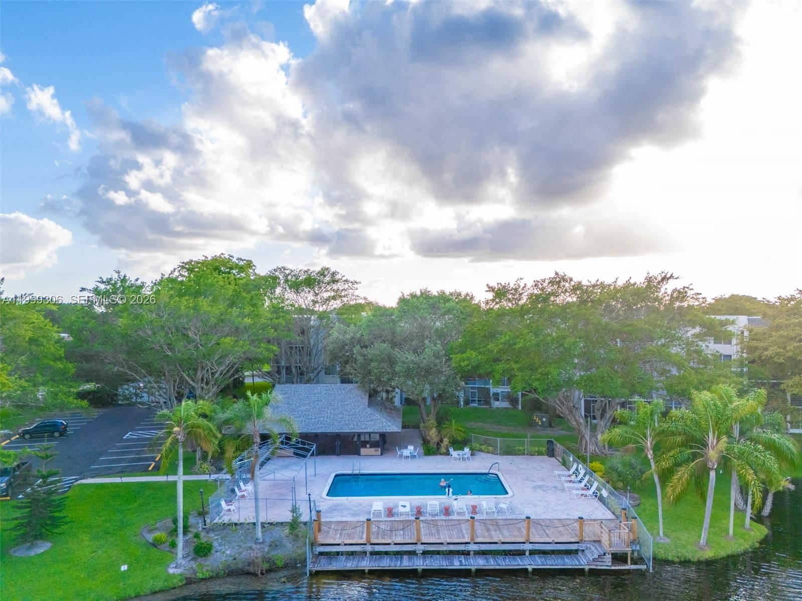 Real estate property located at 9311 Orange Grove Dr #211, Broward, Poinciana 14 Pine Island, Davie, FL