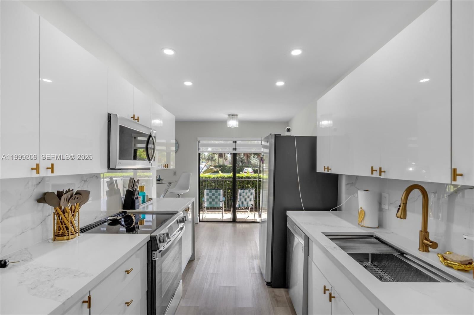 Real estate property located at 1201 Ocean Dr #110S, Broward, Summit Condo, Hollywood, FL