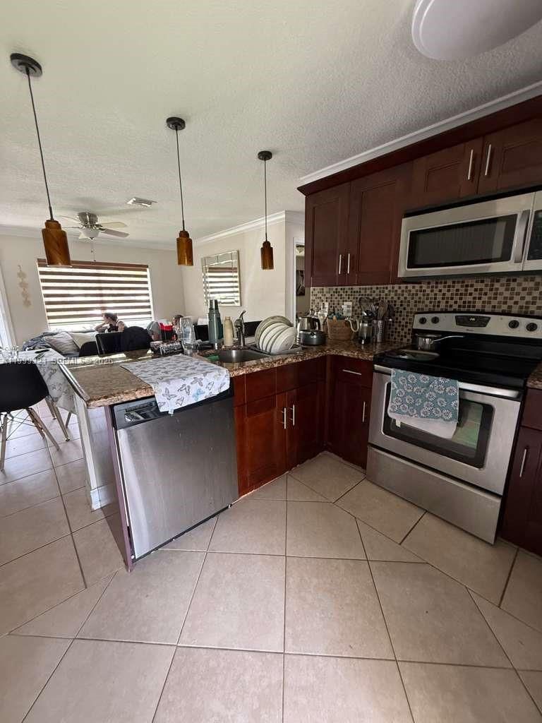 Real estate property located at 6708 Raleigh St, Broward, Driftwood Acres No 1, Hollywood, FL