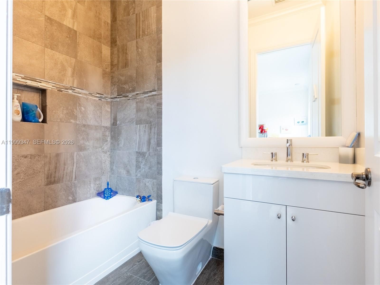 Real estate property located at 4950 Sterling Ranch Cir, Broward, Sterling Ranch, Davie, FL