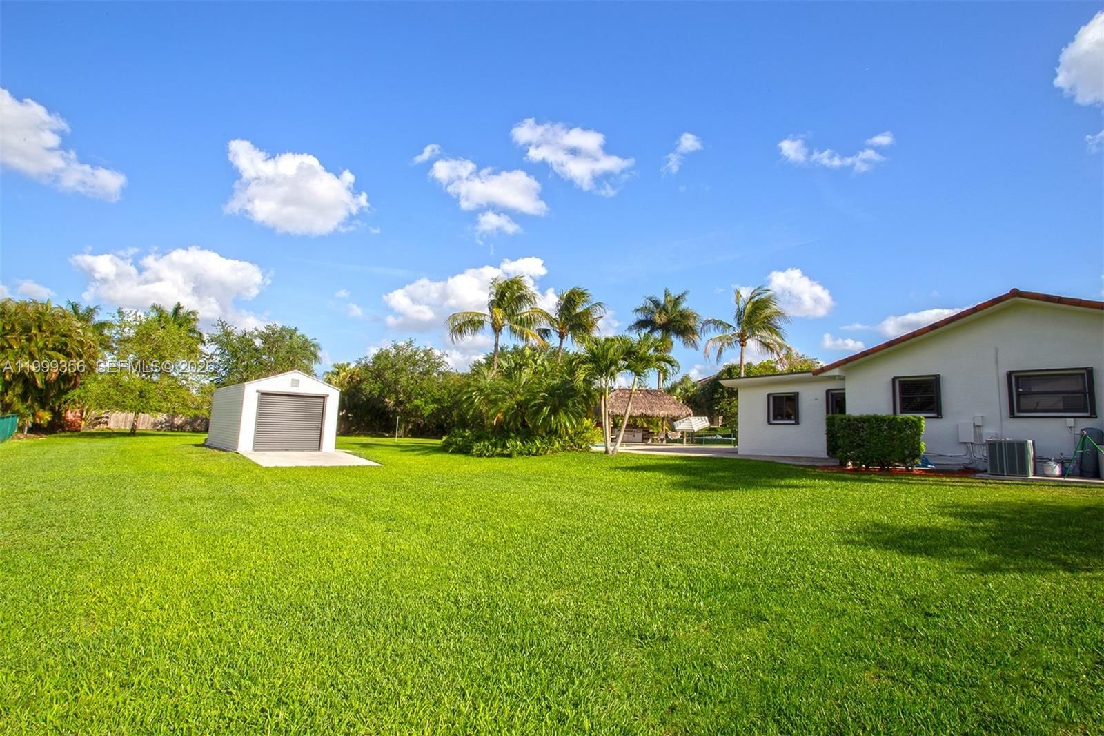 Real estate property located at 5520 163rd Ave, Broward, Chambers Land Co Sub Se1/, Southwest Ranches, FL