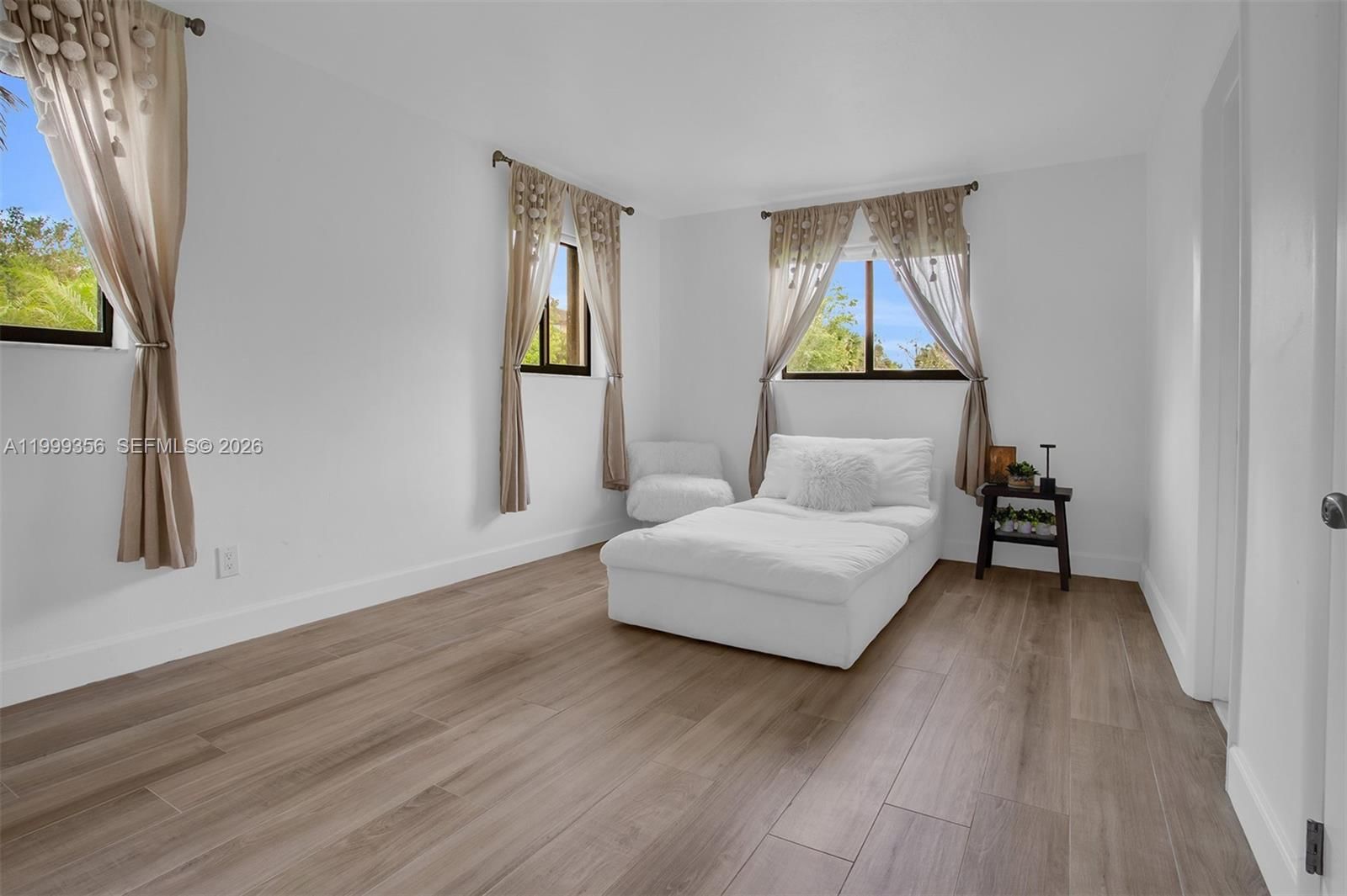 Real estate property located at 5520 163rd Ave, Broward, Chambers Land Co Sub Se1/, Southwest Ranches, FL