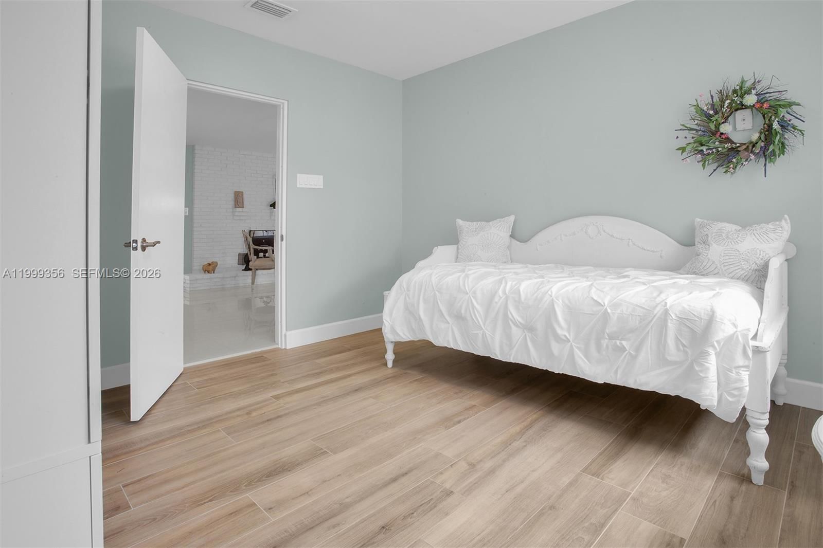 Real estate property located at 5520 163rd Ave, Broward, Chambers Land Co Sub Se1/, Southwest Ranches, FL