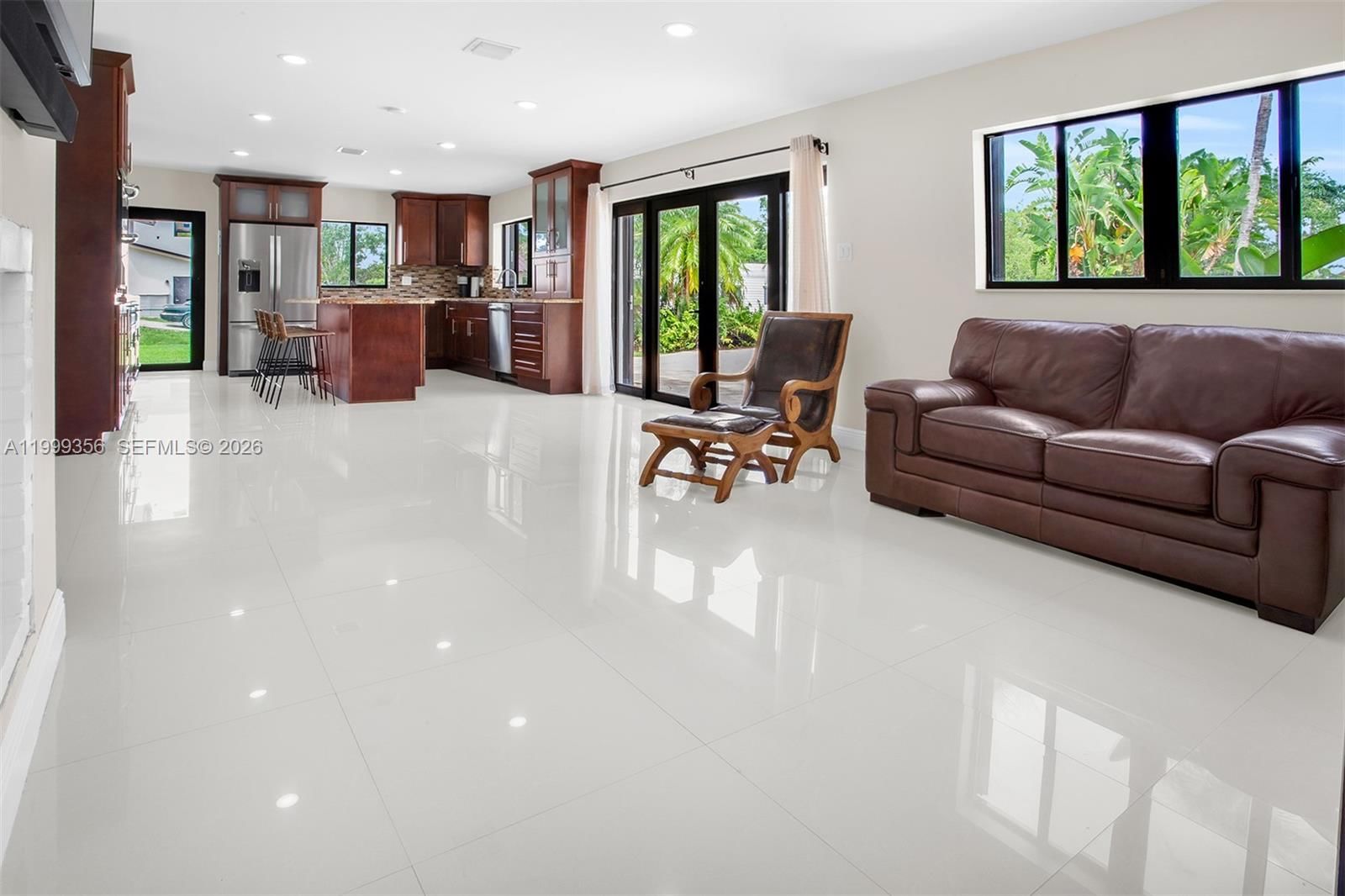 Real estate property located at 5520 163rd Ave, Broward, Chambers Land Co Sub Se1/, Southwest Ranches, FL