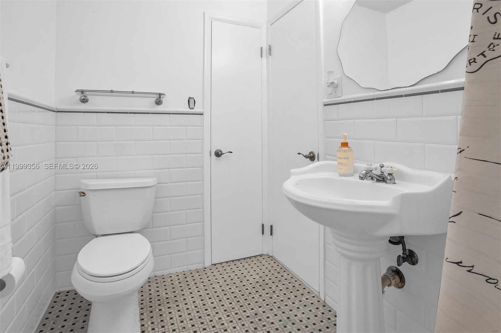 Real estate property located at 5520 163rd Ave, Broward, Chambers Land Co Sub Se1/, Southwest Ranches, FL