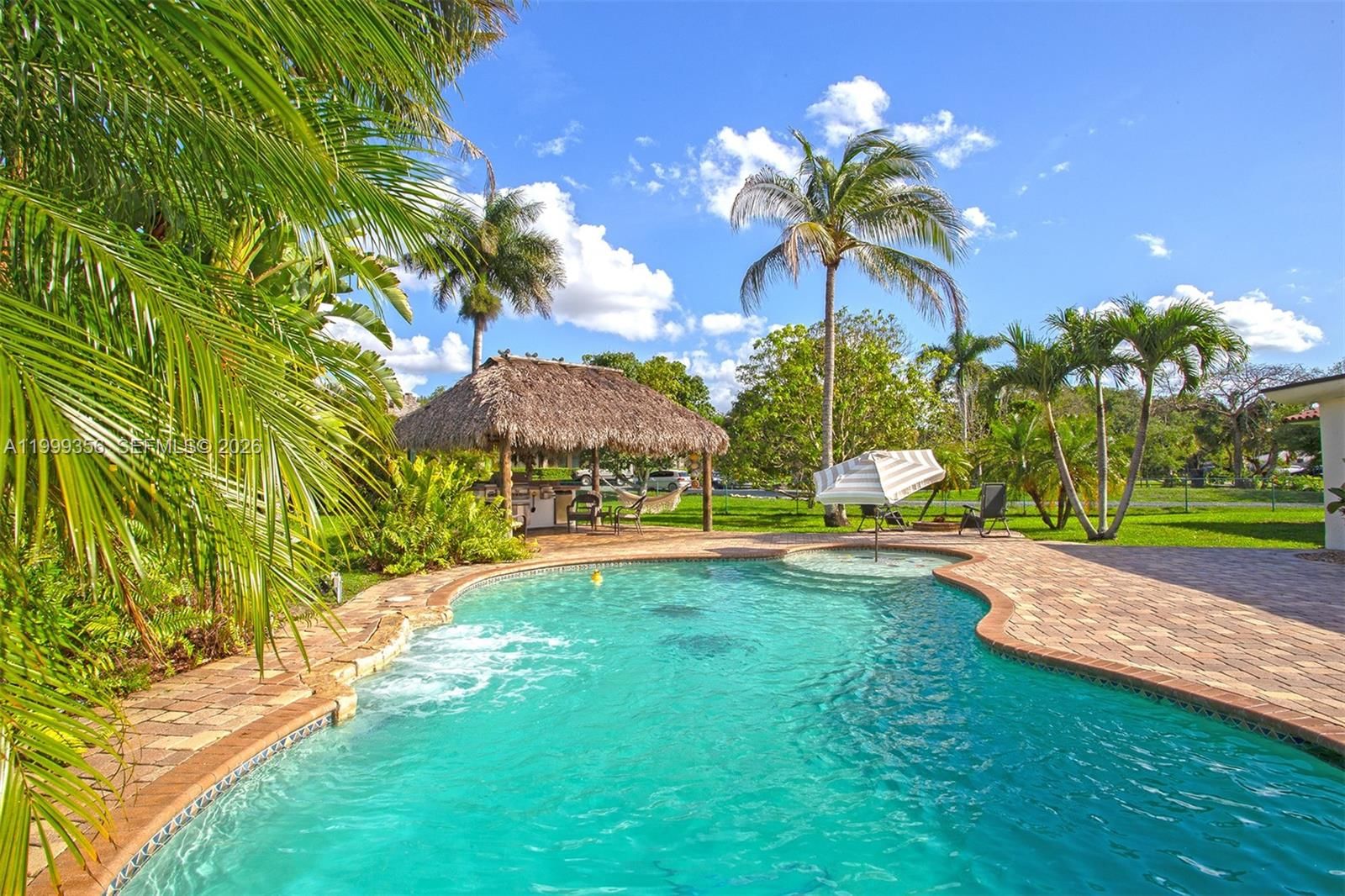 Real estate property located at 5520 163rd Ave, Broward, Chambers Land Co Sub Se1/, Southwest Ranches, FL