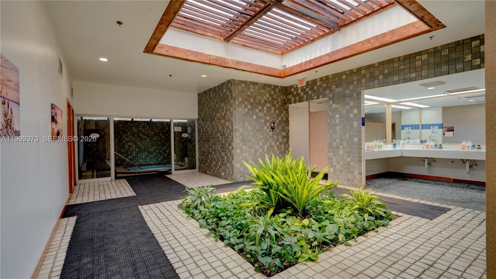 Real estate property located at 4000 Towerside Ter #908, Miami-dade, The Towers Of Quayside Co, Miami, FL