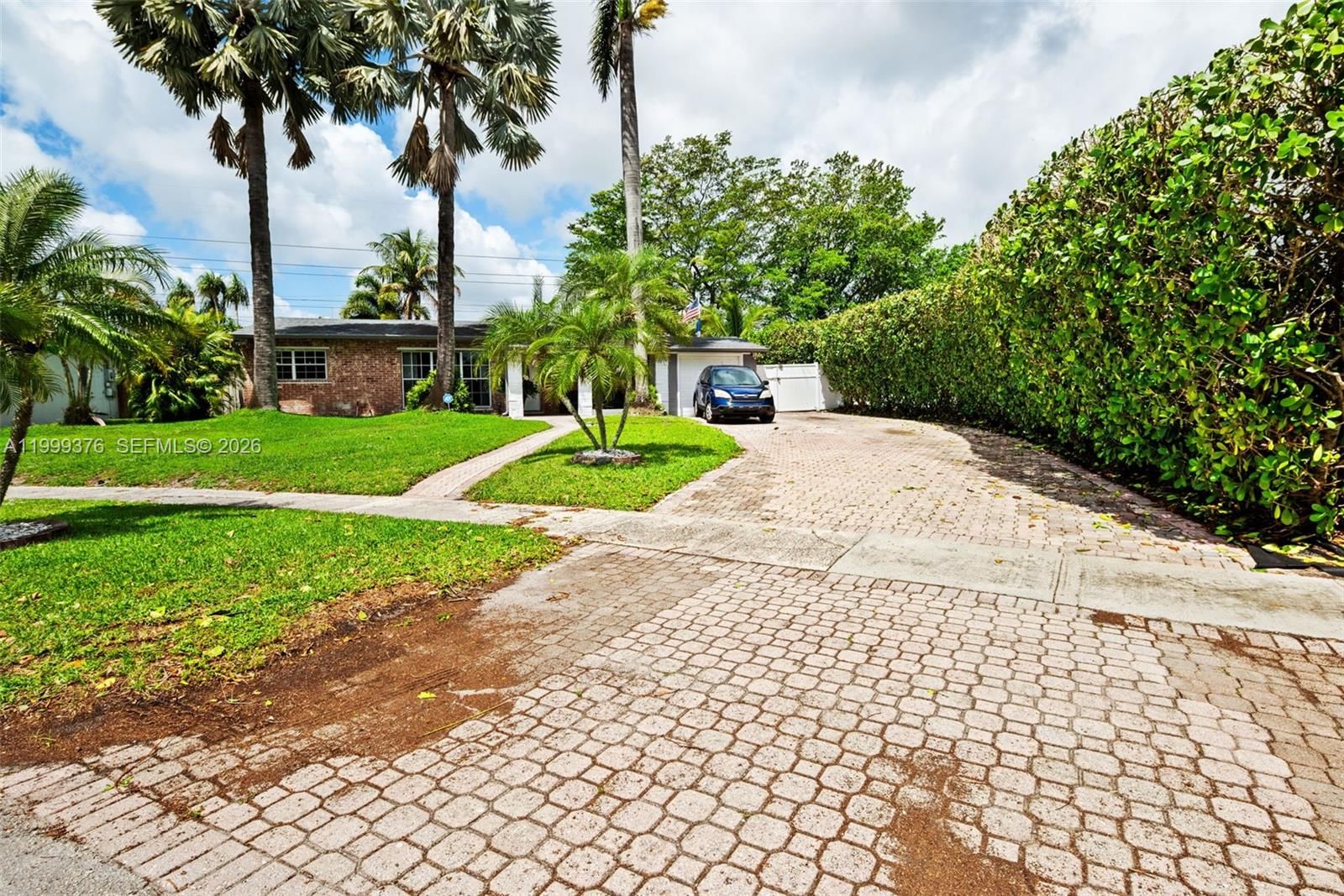 Real estate property located at 911 51st Ave, Broward, Lauderdale Golf Estates, Plantation, FL