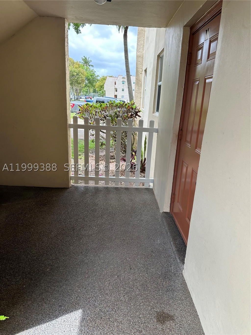 Real estate property located at 8021 Sunrise Lakes Dr #101, Broward, Sunrise Lakes 32 Condo, Sunrise, FL