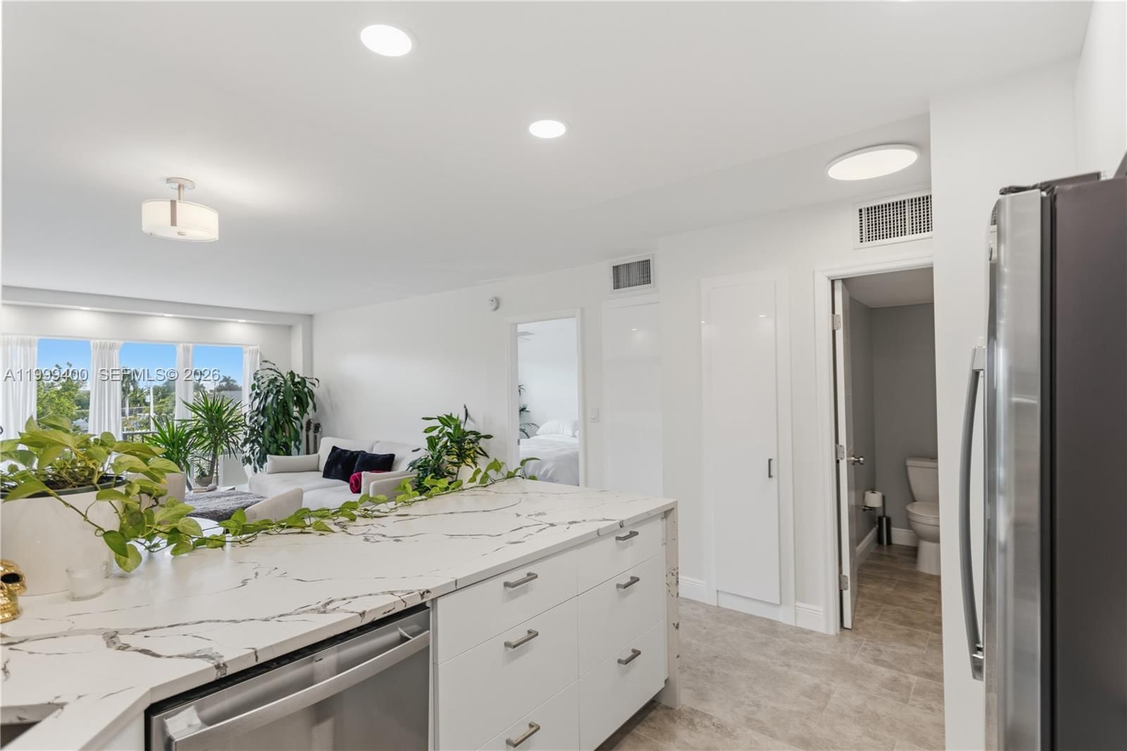 Real estate property located at 340 Sunset Dr #407, Broward, Essex Tower Condo, Fort Lauderdale, FL