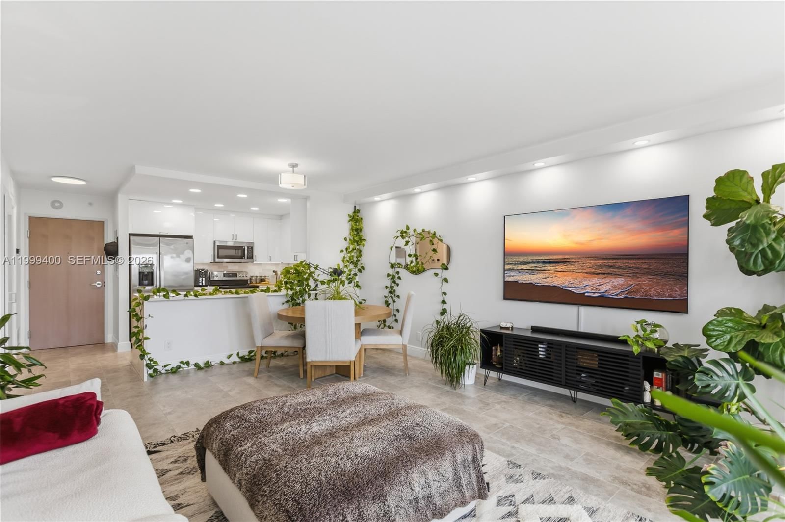 Real estate property located at 340 Sunset Dr #407, Broward, Essex Tower Condo, Fort Lauderdale, FL