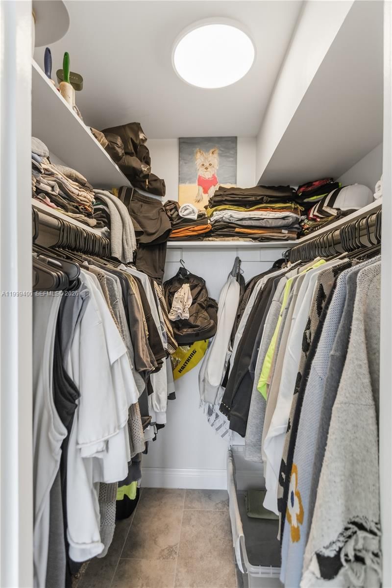 Real estate property located at 340 Sunset Dr #407, Broward, Essex Tower Condo, Fort Lauderdale, FL