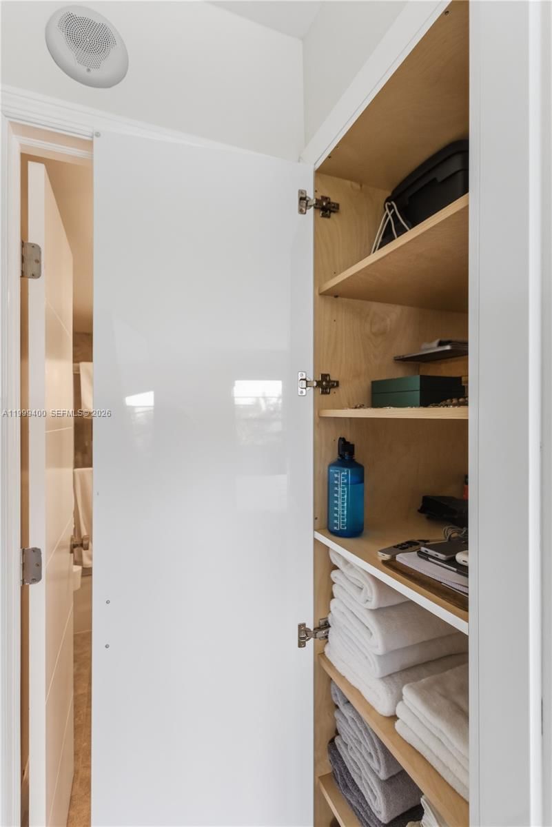 Real estate property located at 340 Sunset Dr #407, Broward, Essex Tower Condo, Fort Lauderdale, FL