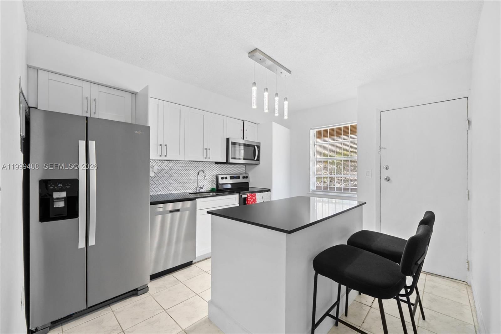 Real estate property located at 515 3rd St #6, Miami-dade, Fifth Avenue Condo, Miami, FL