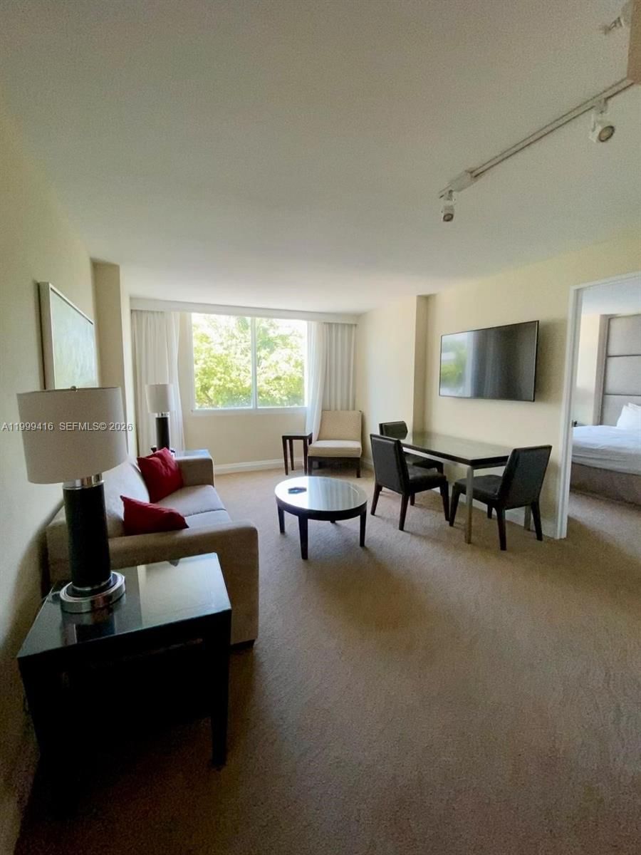 Real estate property located at 2670 Sunrise Blvd #309, Broward, Gallery One Condo, Fort Lauderdale, FL