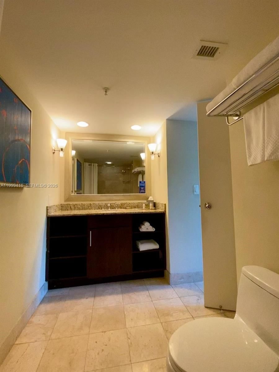 Real estate property located at 2670 Sunrise Blvd #309, Broward, Gallery One Condo, Fort Lauderdale, FL