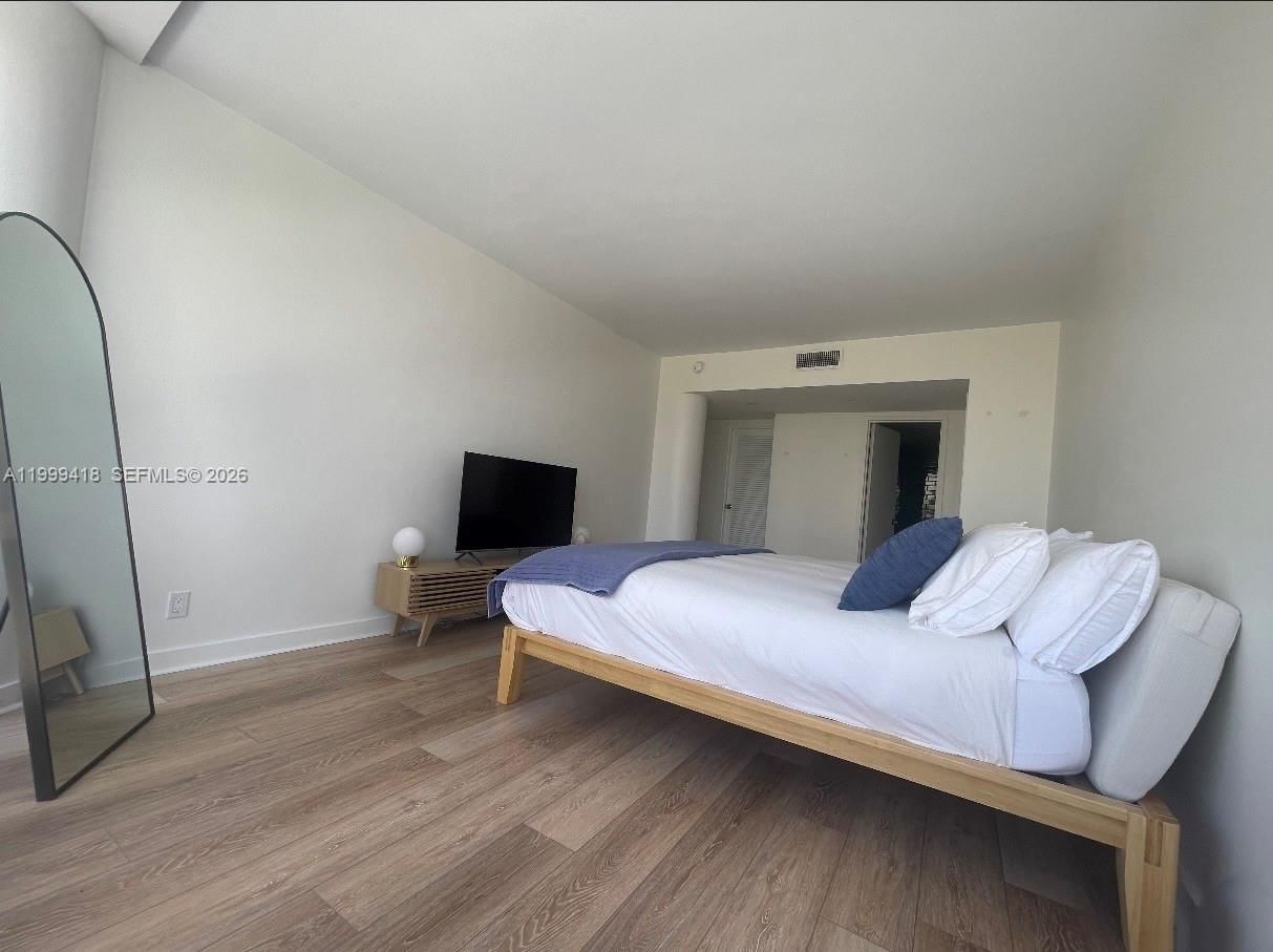 Real estate property located at 900 Bay Dr #311, Miami-dade, King Cole Condo, Miami Beach, FL