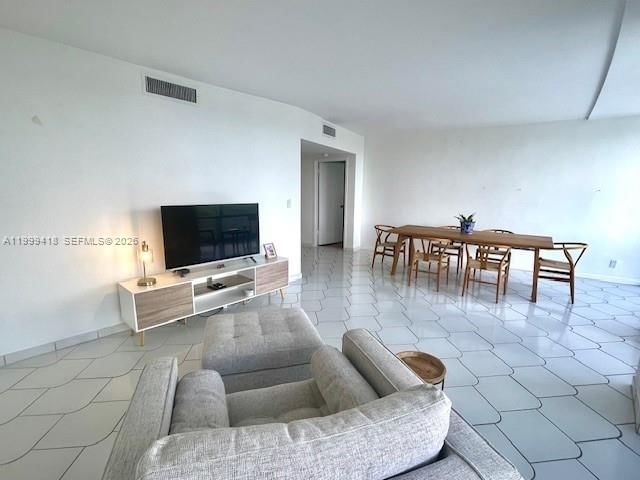 Real estate property located at 900 Bay Dr #311, Miami-dade, King Cole Condo, Miami Beach, FL