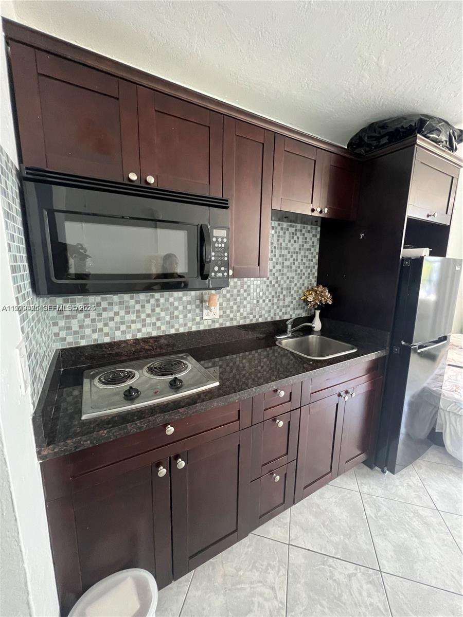 Real estate property located at 6484 Indian Creek Dr #214, Miami-dade, Amd Pl Of 2nd Ocean Front, Miami Beach, FL