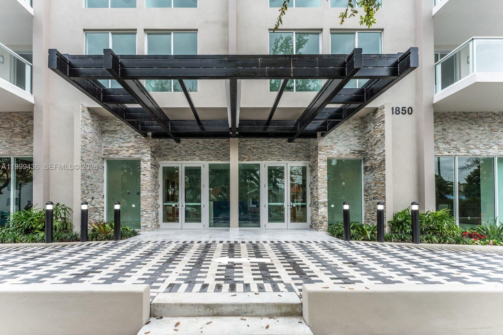 Real estate property located at 1850 Monroe St #409, Broward, Residence On Monroe, Hollywood, FL